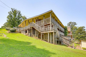 Lakeside Hot Springs Retreat with Pool Table!